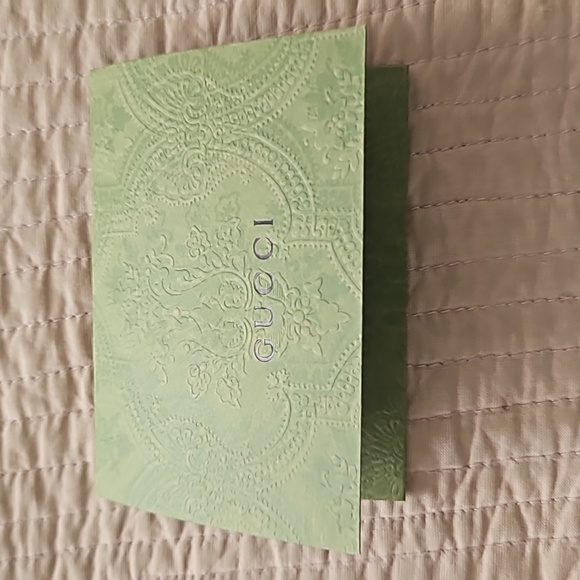 Authentic Gucci Tissue Grosgrain Ribbon and Gift Card Holder - Picture 5 of 6